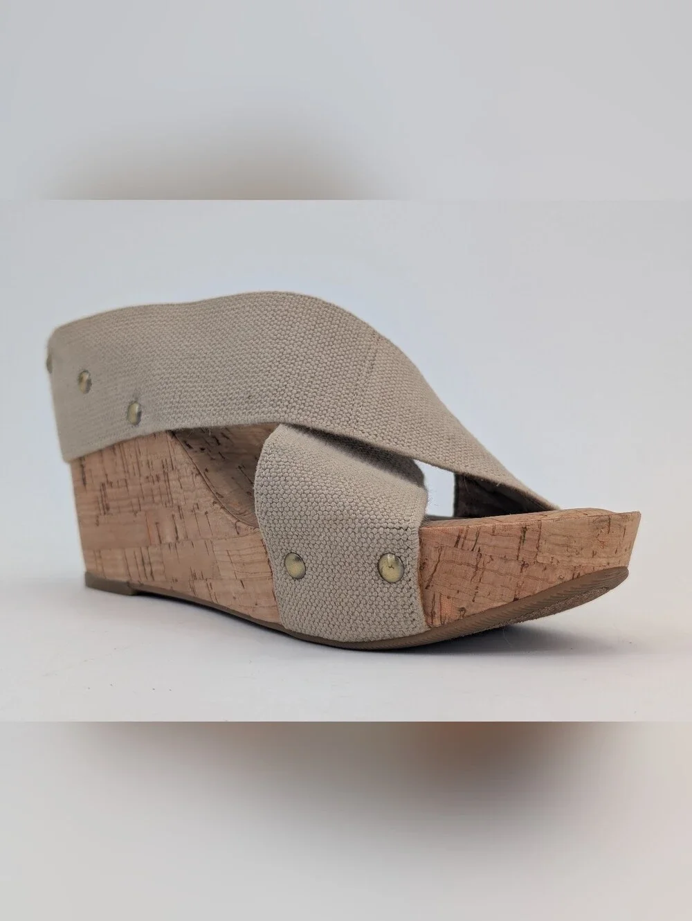 Lucky Brand Miller 2 Size 8.5M Neutral Tan/Beige Textured Fabric Platform Wedges